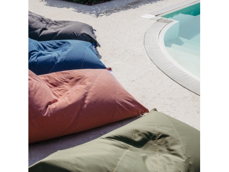 Randa XL: l’Unico Bean Bag dal Design Radiale