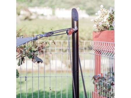 Ulisse: Palo per Vele Ombreggianti in Acciaio