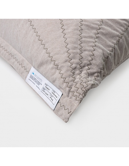 Randa: l’Unica Poltrona Sacco dal Design Radiale da Esterno e Interno