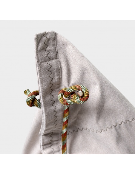 Randa: l’Unica Poltrona Sacco dal Design Radiale da Esterno e Interno