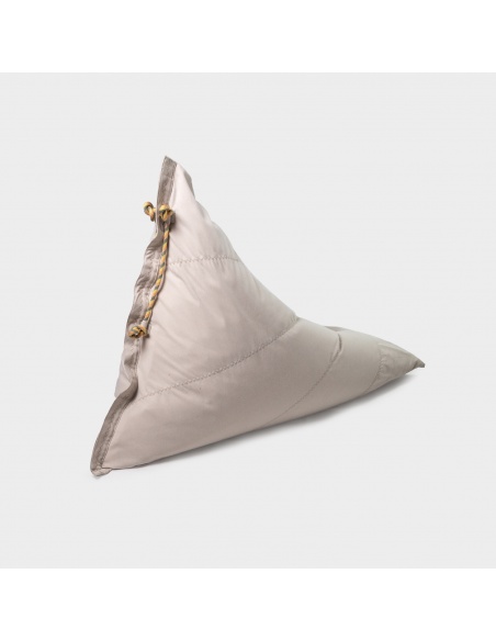 Randa: l’Unica Poltrona Sacco dal Design Radiale da Esterno e Interno