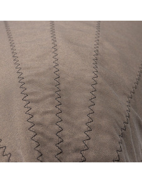 Randa: l’Unica Poltrona Sacco dal Design Radiale da Esterno e Interno