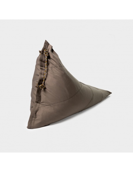 Randa: l’Unica Poltrona Sacco dal Design Radiale da Esterno e Interno