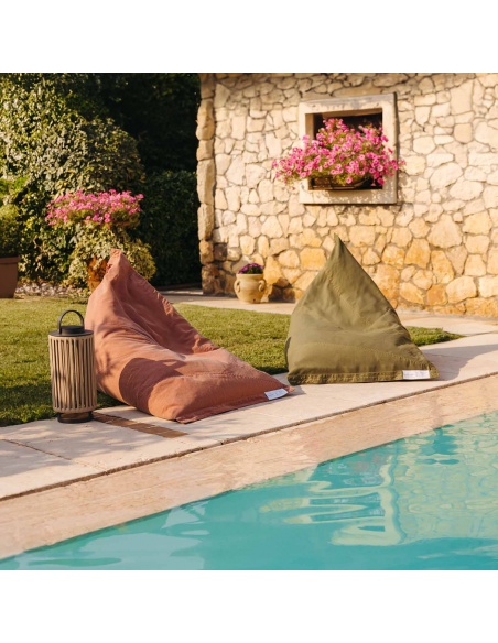 Randa: l’Unica Poltrona Sacco dal Design Radiale da Esterno e Interno