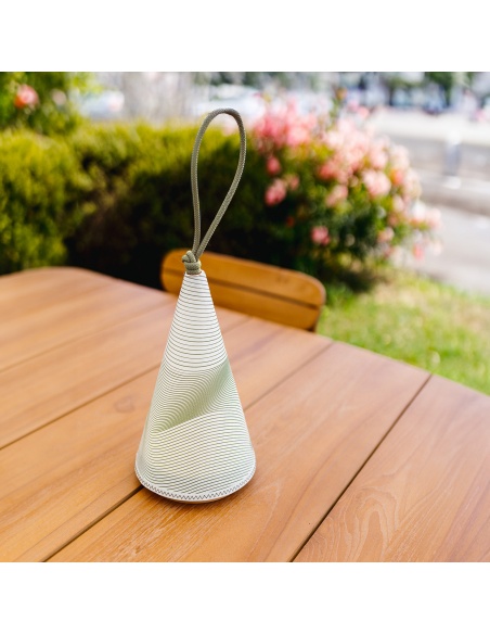 Lampada Cala: Design Nautico, Luce Regolabile, 143 Ore di Autonomia