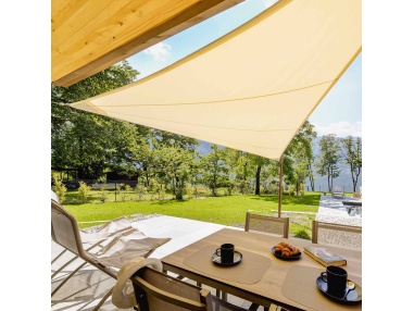 Solaria Impermeabile: Tenda a Vela con Taglio Radiale