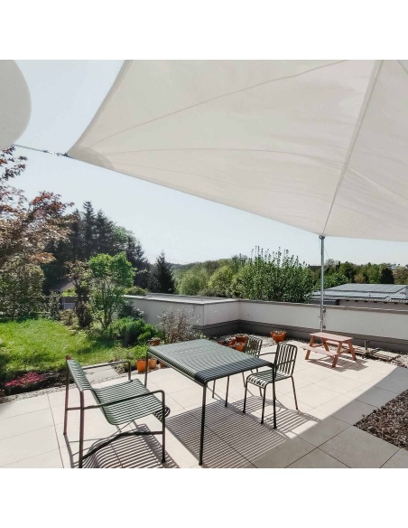 Solaria Impermeabile: Tenda a Vela con Taglio Radiale