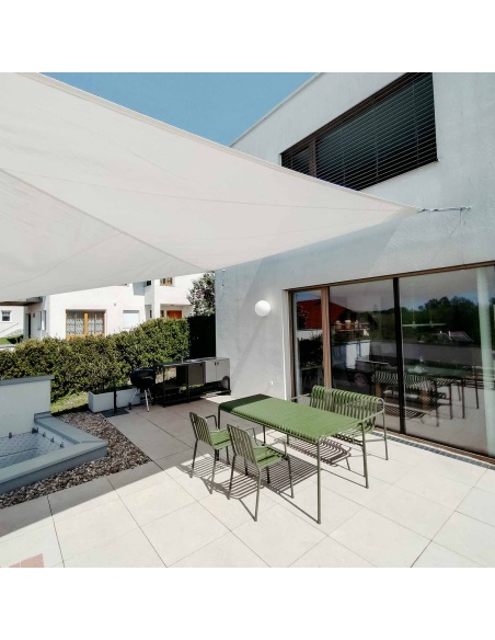 Solaria Impermeabile: Tenda a Vela con Taglio Radiale