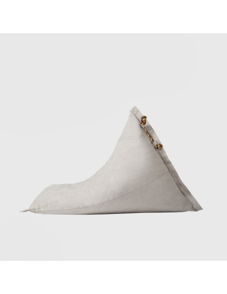 Randa: l’Unica Poltrona Sacco dal Design Radiale da Esterno e Interno