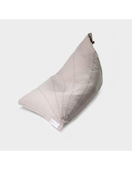 Randa: l’Unica Poltrona Sacco dal Design Radiale da Esterno e Interno