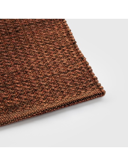 Tramelia: il Tappeto da Esterno Intrecciato a Mano