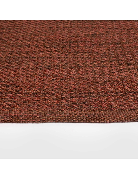 Tramelia: il Tappeto da Esterno Intrecciato a Mano