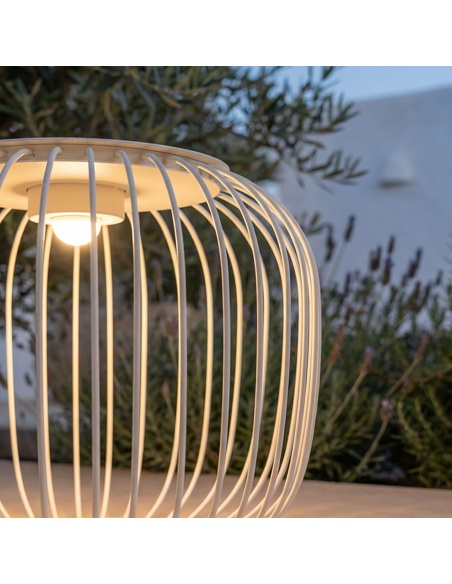 Spheria: Lampada Solare da Esterno Design Mediterraneo