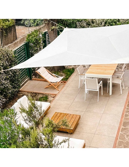 Solaria Impermeabile: Tenda a Vela con Taglio Radiale